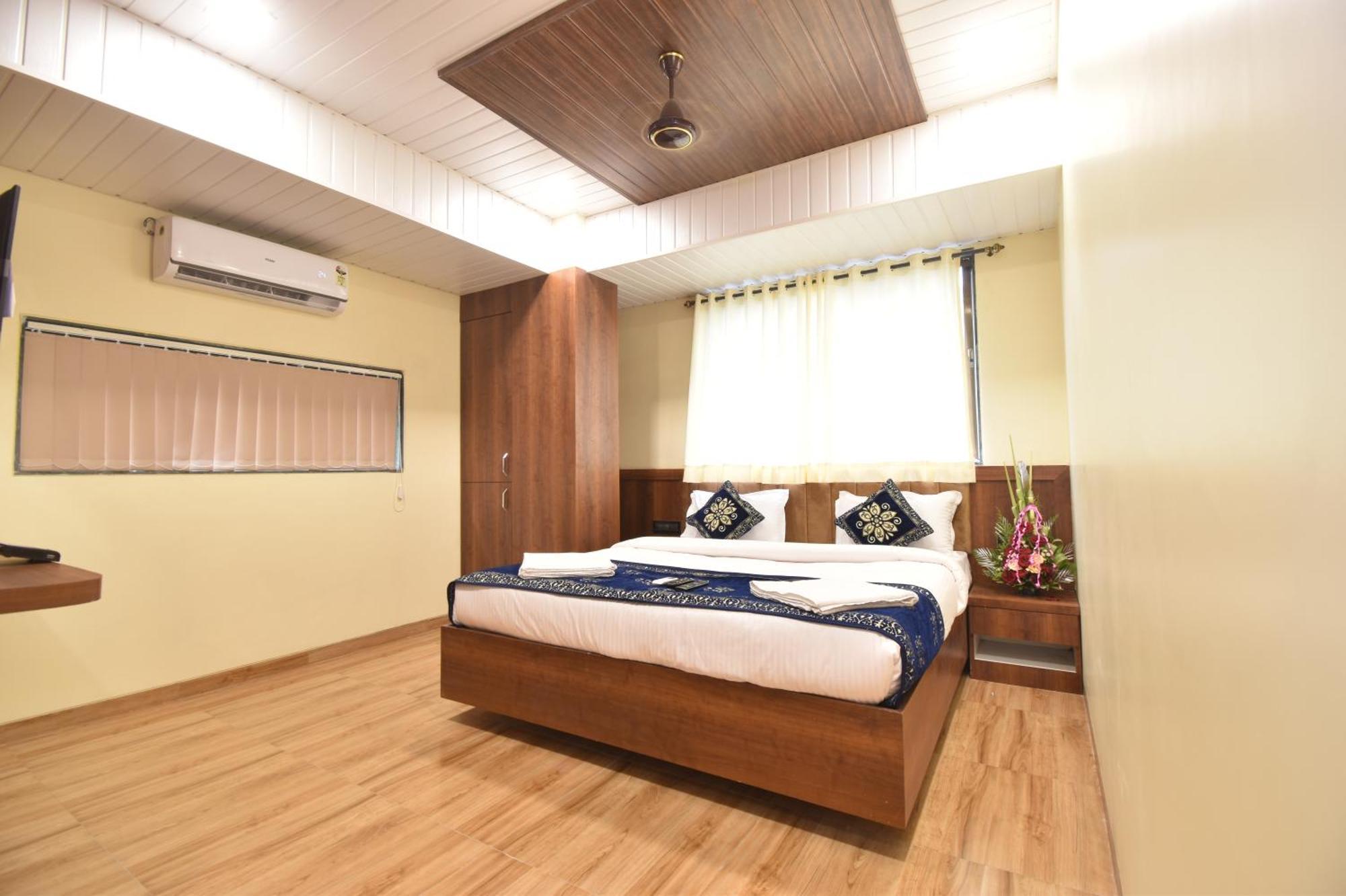 Hotel Starlit Navi Mumbai Room photo